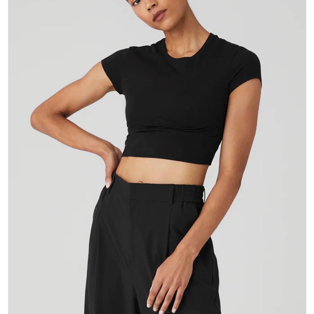 Alo Alosoft Crop Finesse Short Sleeve - Black